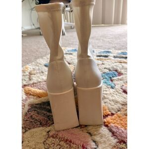 aerosoles white platform boots cusioned sole